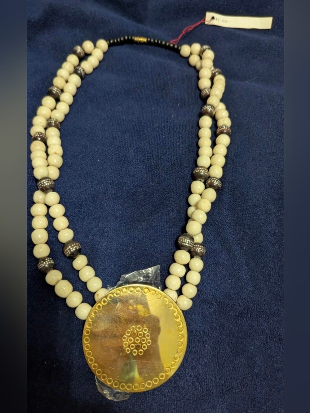 NWT Vintage Philippine Statement Necklace, Brass Medallion Nat Wht Sponge Coral